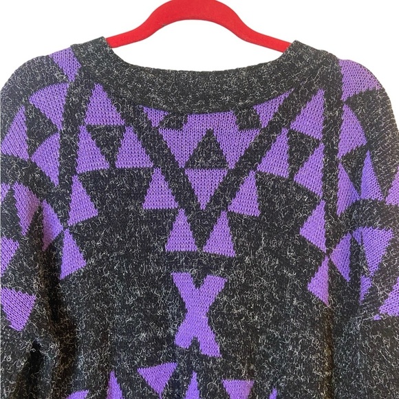 Vintage GFC New York 80’s Black & Purple Geometric Sweater - Picture 8 of 15